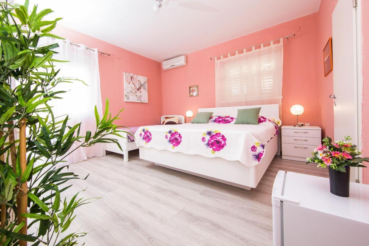 Gostinjska kuća Biba 3*